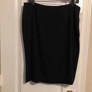 NWT Ladies Black Skirt Size 14 Petite